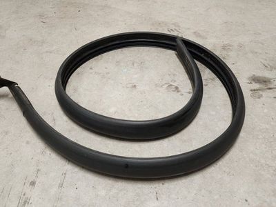 2010-2017 Volvo XC60 Deflector Seal Strip
