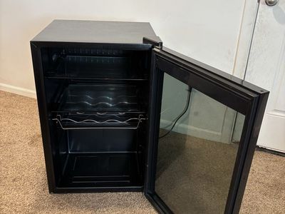Antarctic Star Winecooler/MiniFridge (JC-128VEX-F) Black