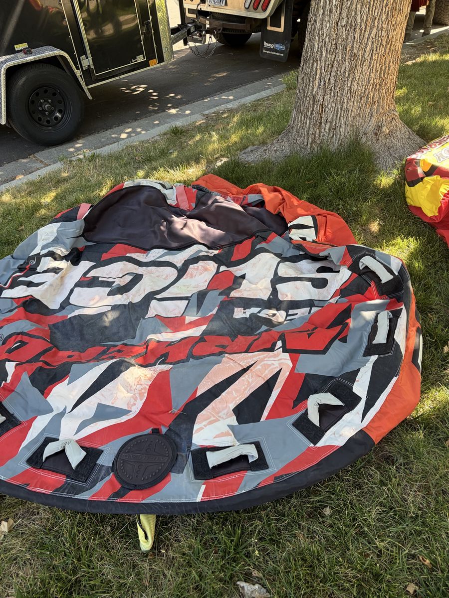 Airheads Mega Slice towable