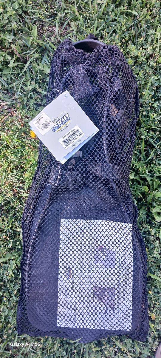 Outcast Float Tube Fins Fly Fishing New!