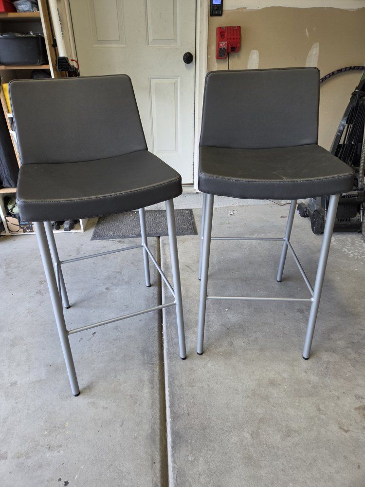 Matching Hon stool chairs
