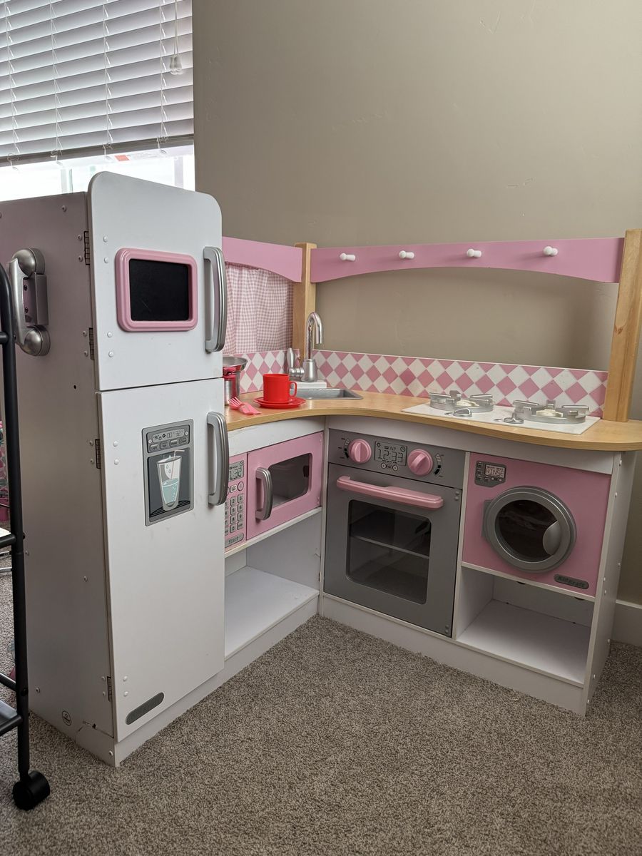 Play Kitchen