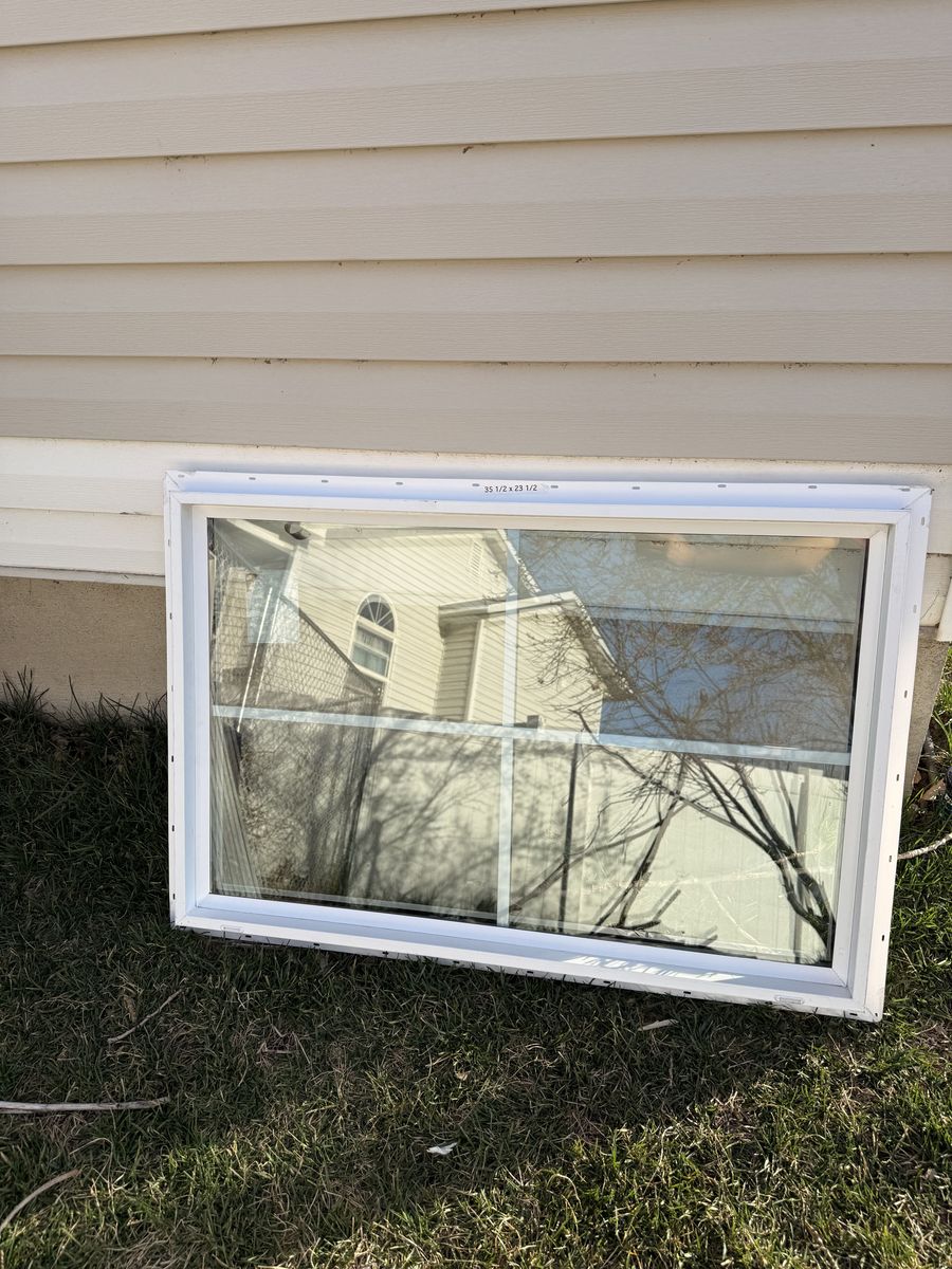 35 1/2 x 23 1/2 Amsco Window