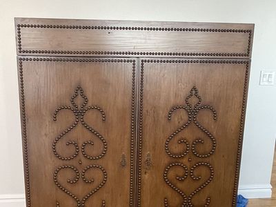 Beautiful Solid Wood Furniture piece (Armoire Top / Hutch / Home Decor / Cabinet)