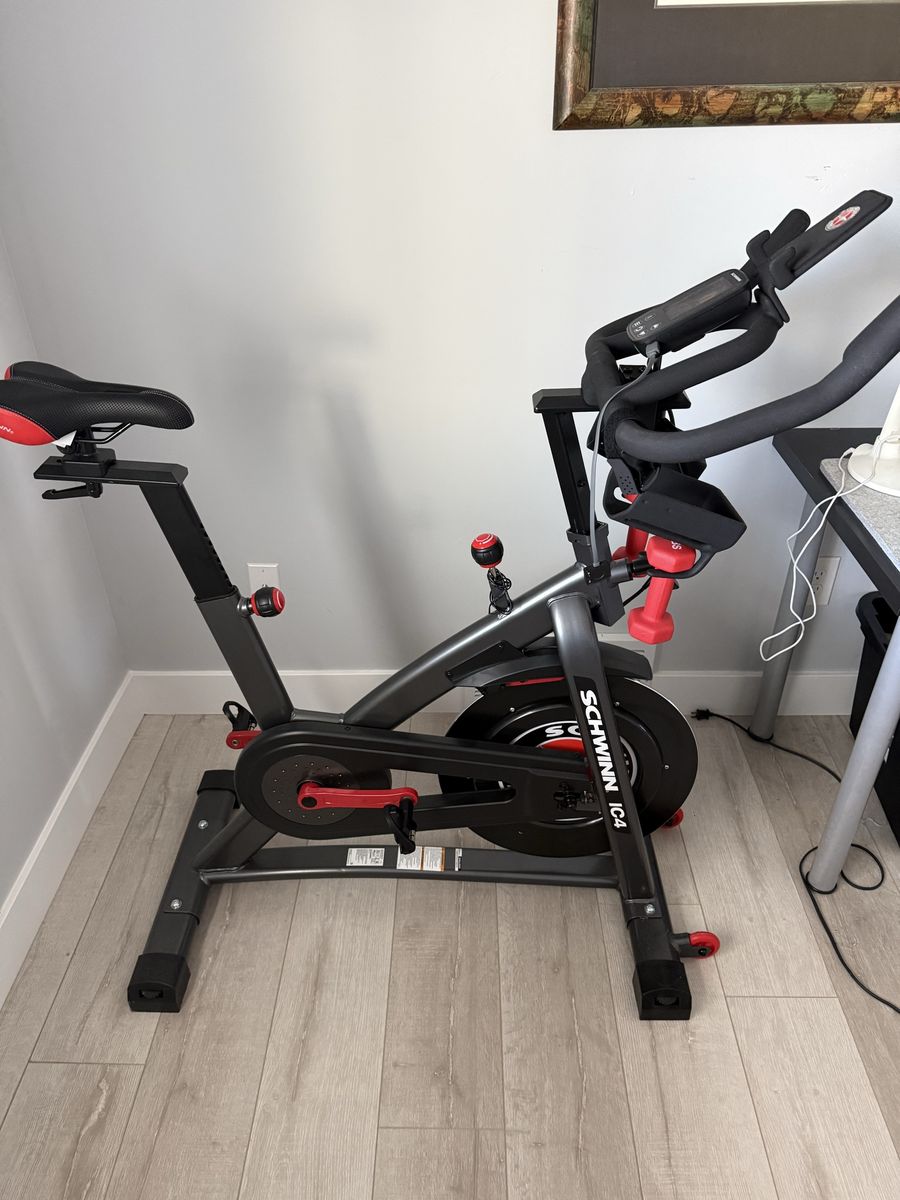 Schwinn IC4 Indoor Cycling Bike - Like New!