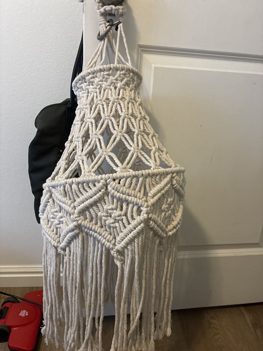 Macramé lamp
