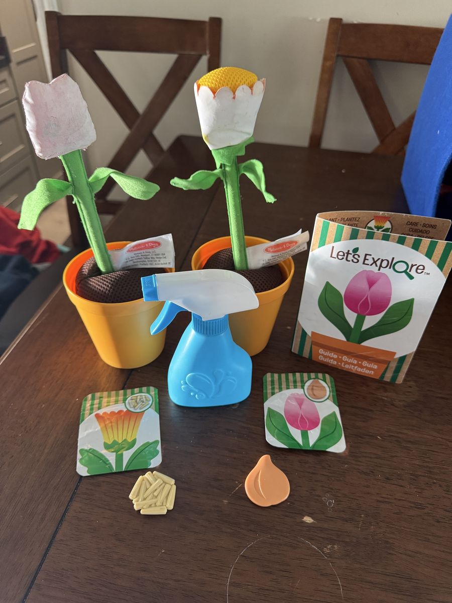 Melissa & Doug “Flower Growing” Toy for Toddlers
