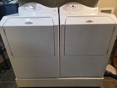 Maytag Washer, Dryer & Pedestal