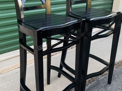 Set Of 2 Gorgeous Unique Vintage Barstools