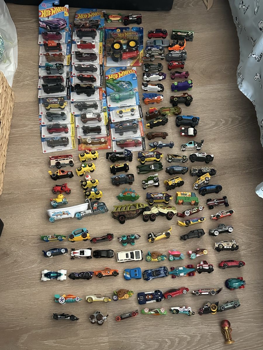 100+ hot wheels lot!