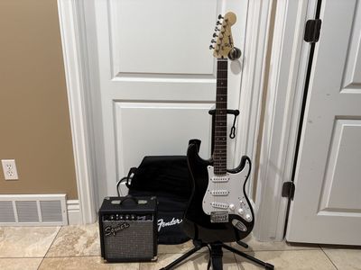 Fender Squire Stratocaster package