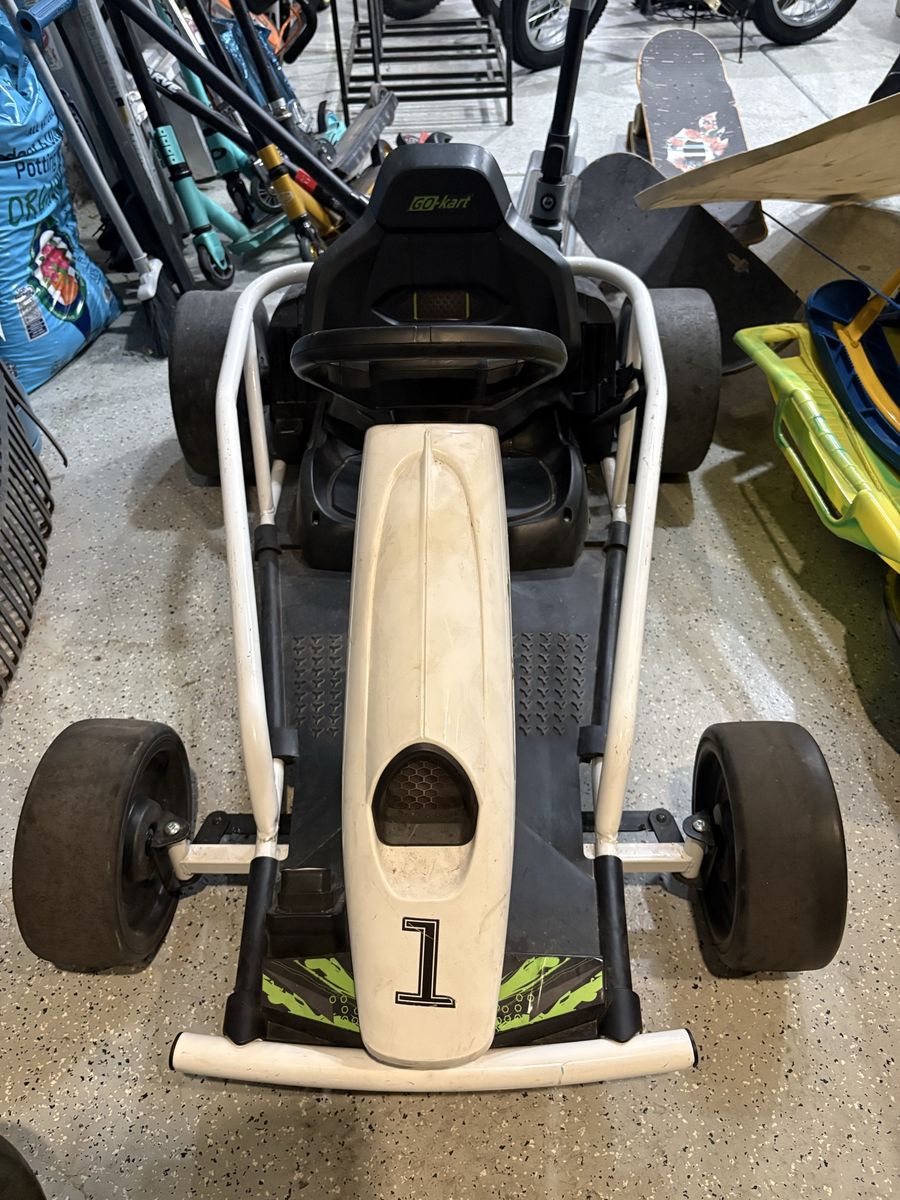 Cycle Sports Electric Go-Kart - White and Black -broken