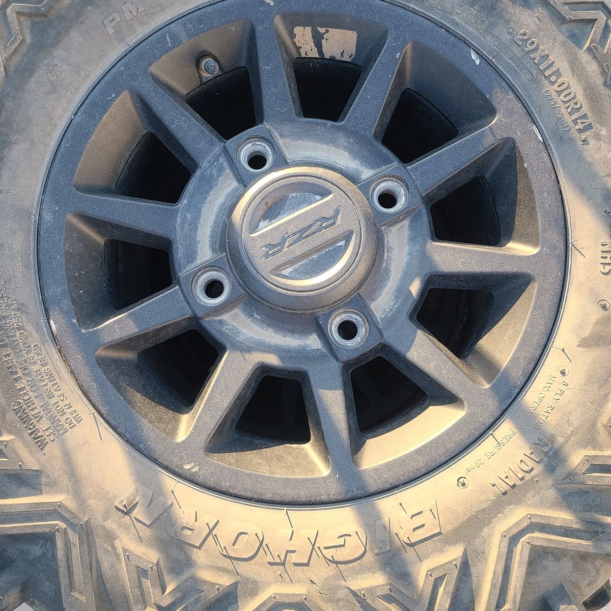 2022 razor tires and rims