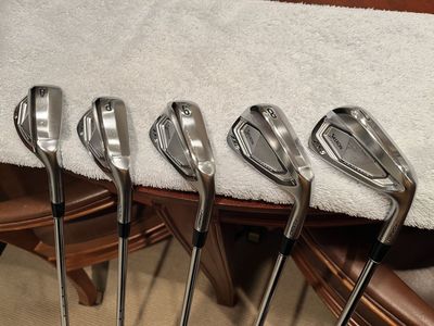 Srixon ZXi5 irons 7-AW EXCELLENT CONDITION