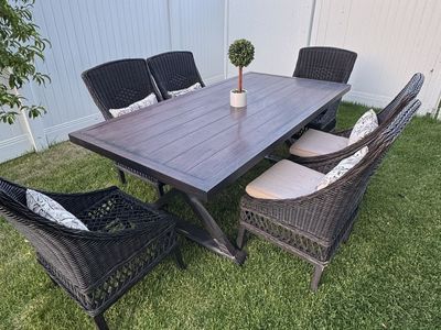 Outdoor Dining Set!