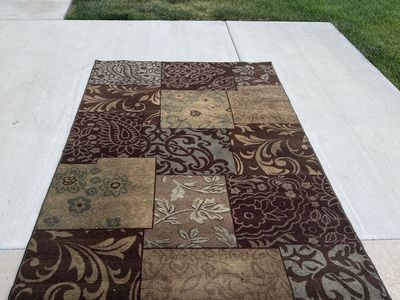 GOOD CONDITION RUGS