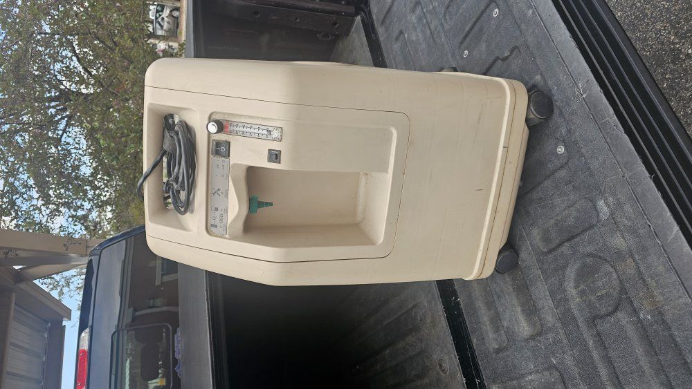 DeVille 5L Oxygen Concentrator