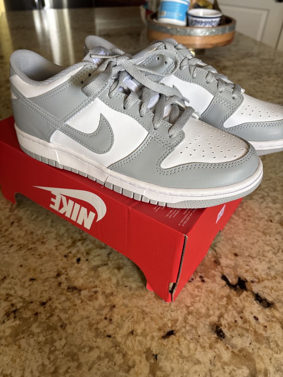 Nike Dunk Low size 7 NEW