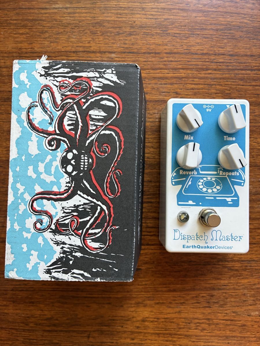 EarthQuaker Devices Dispatch Master Delay and Reverb Pedal with Box