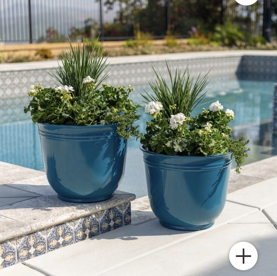 Theo Resin Planters – 18” Black (2 Available)