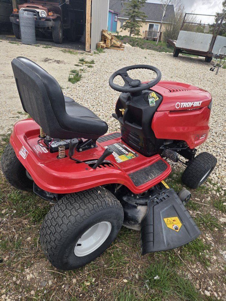 2016 Troy-Bilt Bronco ride on mower with plow