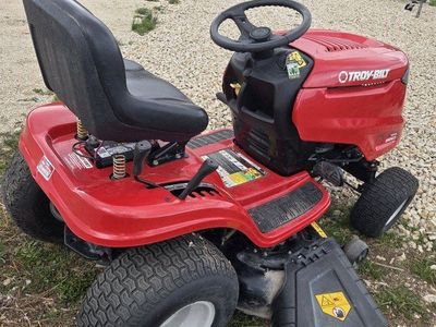 2016 Troy-Bilt Bronco ride on mower with plow