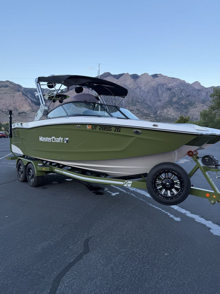 AMAZING 2023 MasterCraft XT24 - LIKE NEW