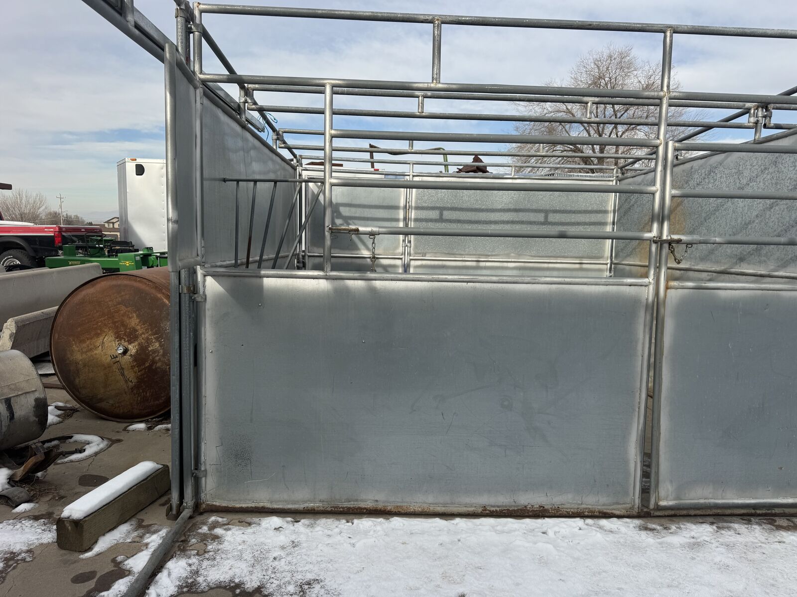 7 stall horse barn with breezeway.