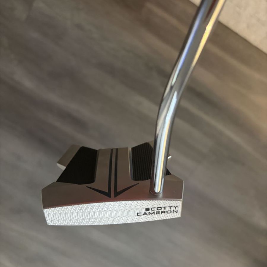 Scotty Cameron Phantom 11. Titlest Putter