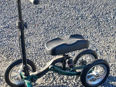 Knee scooter