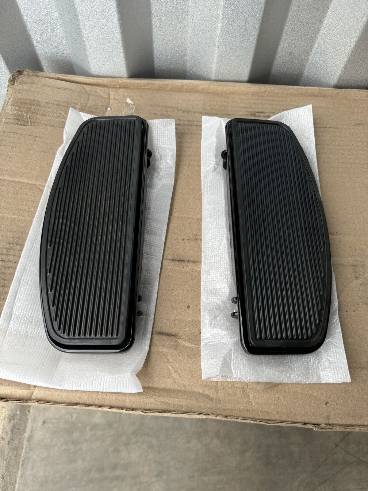 Harley Davidson Touring Black Traditional Rider Foot Floor Boards Pair