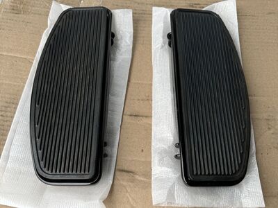 Harley Davidson Touring Black Traditional Rider Foot Floor Boards Pair