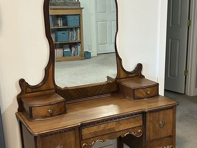 Vintage Wooden Vanity with Mirror - Antique Dresser, Ornate Carving Details, Functional Drawers