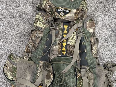 Tenzing 6000 Hunting Backpack Pack - Camouflage Realtree Edge - Excellent Condition