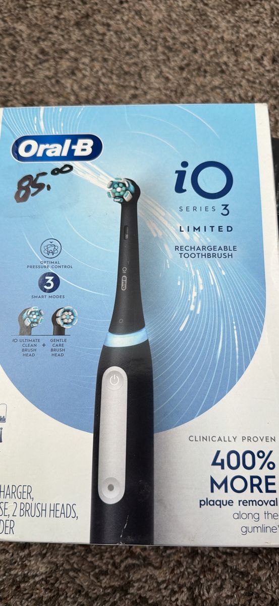 Oral-B iO3 Electric Toothbrush -Black