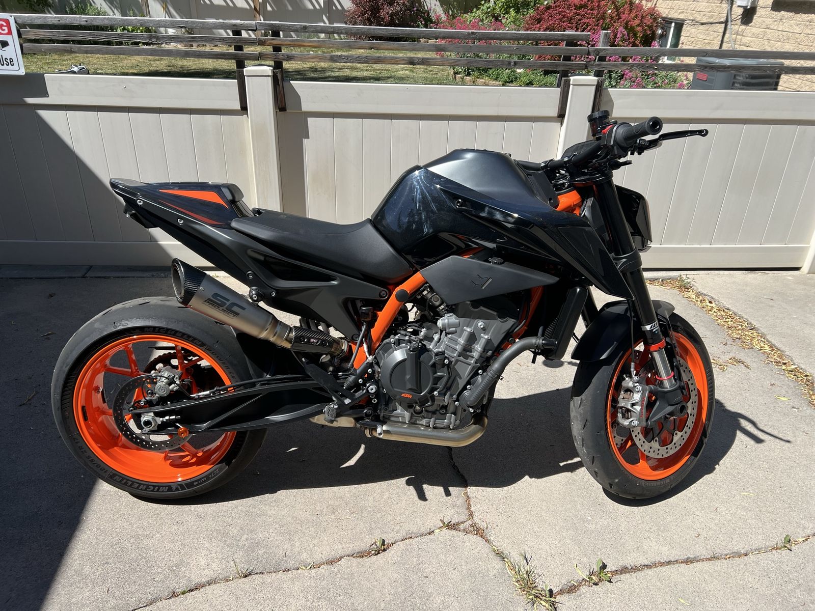 KTM 890 Duke R Motorcycle 750 miles. Like new!