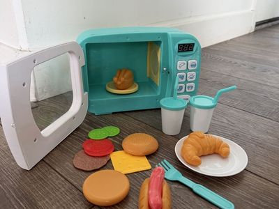 Kids Play Microwave Oven Toy Set with Food & Accessories