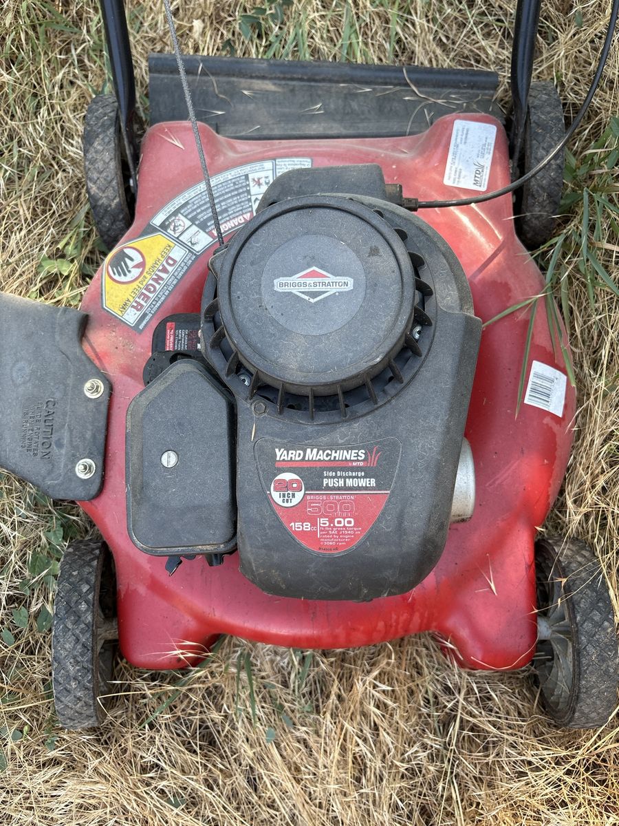 Yard Machines Gas Push Lawn Mower with Briggs & Stratton Engine