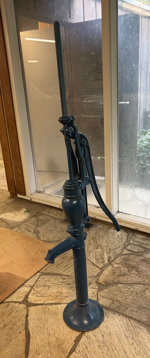 Vintage Cast Iron Water Well Pump - Functional Hand Pump for Garden/Yard Decor