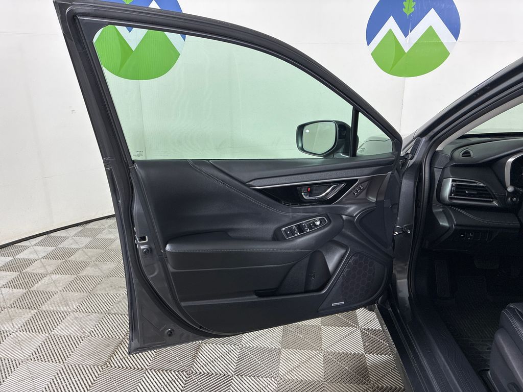 Main image 30
