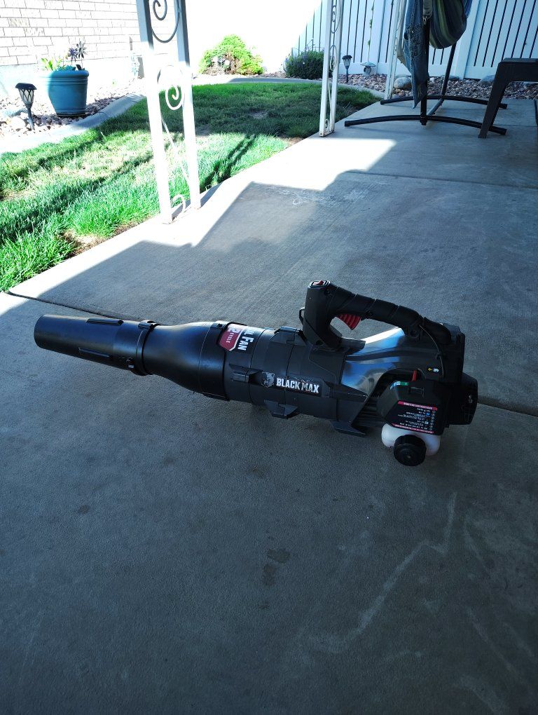 leaf blower