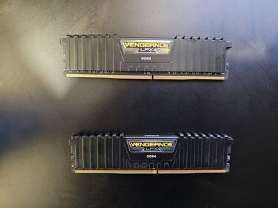 Corsair Vengeance LPX 16GB (2x8GB) DDR4 2400MHz