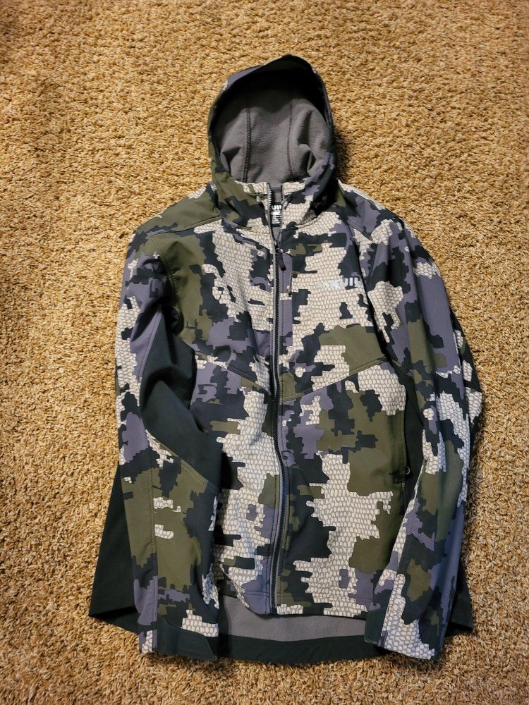 Kuiu - assorted tops