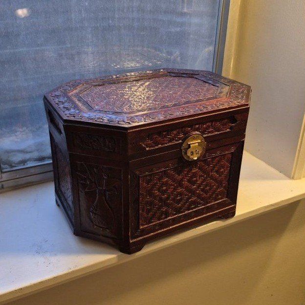 Vintage Wood & Woven Rattan Keepsake Box