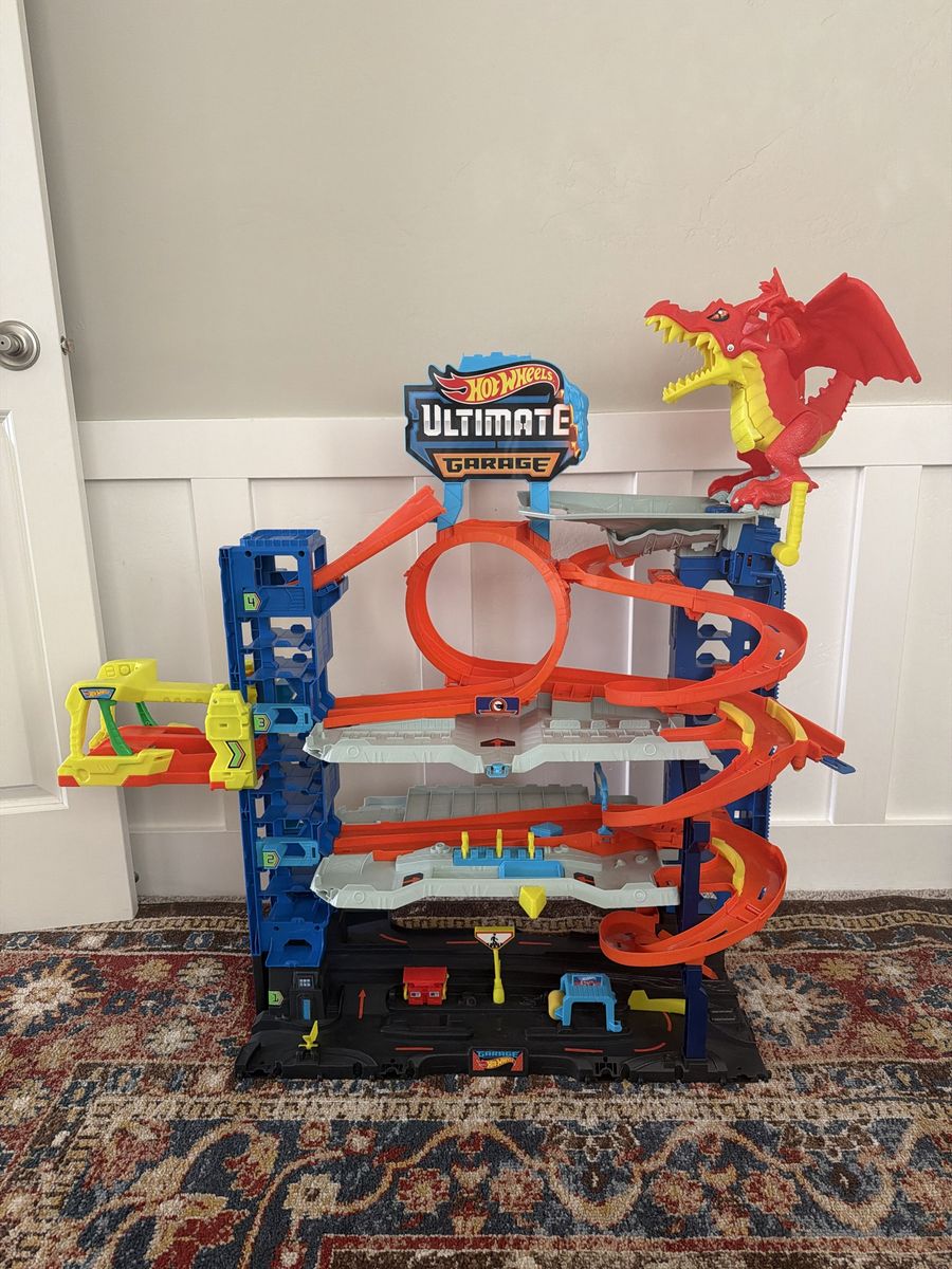 Hot Wheels City Ultimate Garage