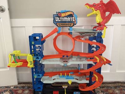 Hot Wheels City Ultimate Garage