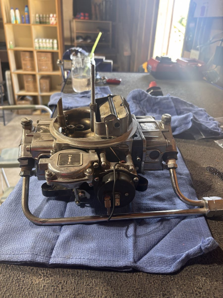 Holley Brawler Carburetor Double Pumper 4-Barrel Carburetor 650 CFM Mechanical Secondary