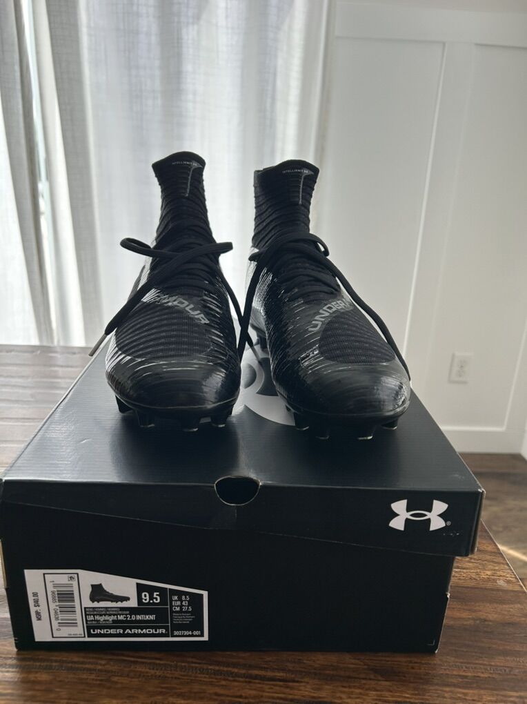 Under Armour Football Cleats-Like New