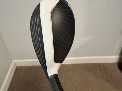 TaylorMade SIM2 Max 3 Hybrid 19 Loft Fujikura Ventus Shaft with Headcover