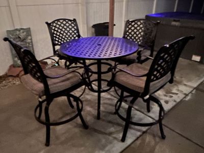 Nassau Outdoor Patio 5pc Bar Set.